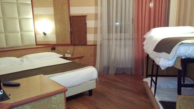 Hotel Metr�