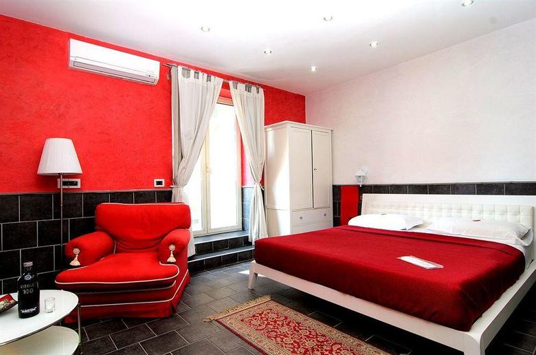 Bed & Breakfast Covo Degli Angioini - Town House Suites