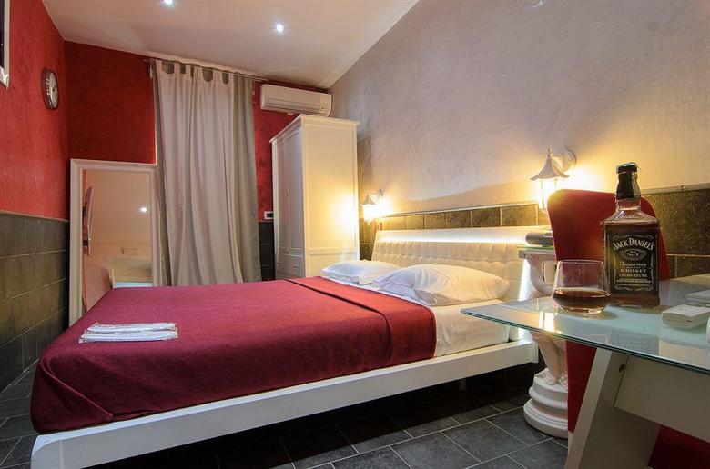 Bed & Breakfast Covo Degli Angioini - Town House Suites