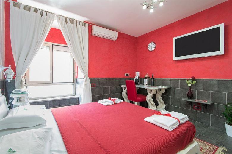 Bed & Breakfast Covo Degli Angioini - Town House Suites
