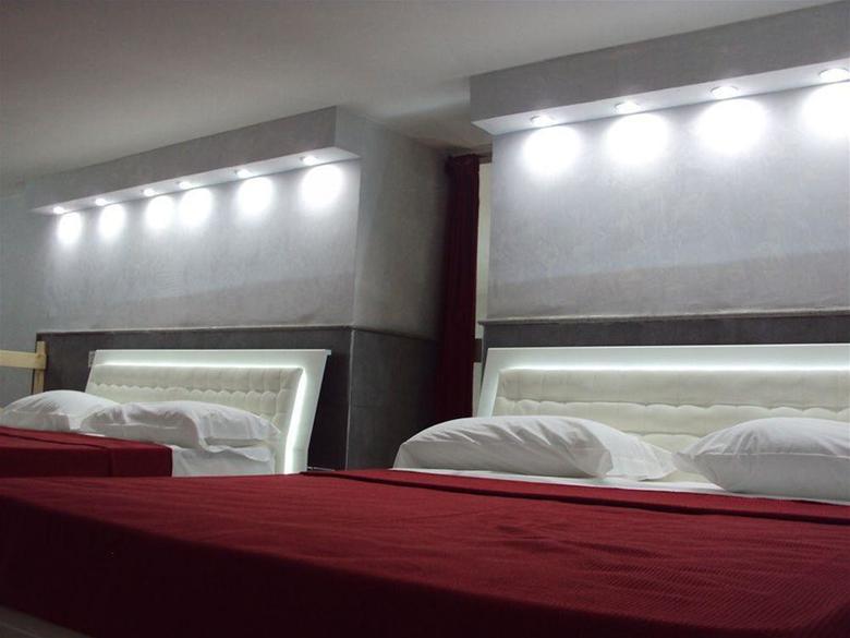 Bed & Breakfast Covo Degli Angioini - Town House Suites