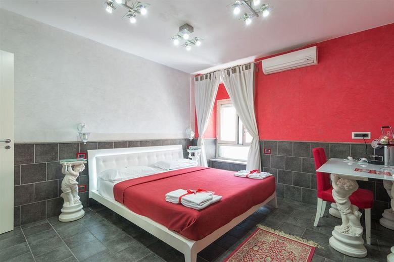 Bed & Breakfast Covo Degli Angioini - Town House Suites