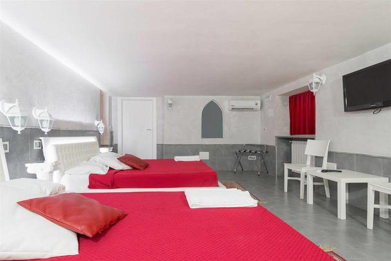 Bed & Breakfast Covo Degli Angioini - Town House Suites