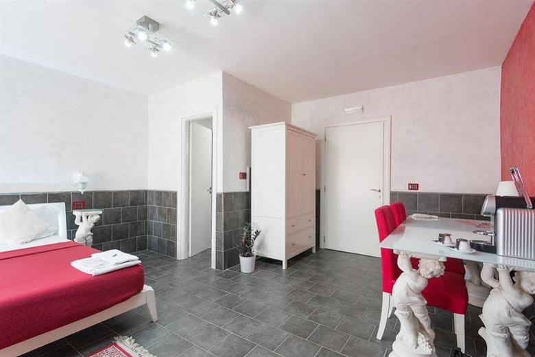 Bed & Breakfast Covo Degli Angioini - Town House Suites