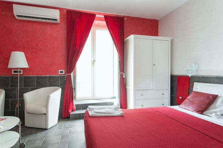 Bed & Breakfast Covo Degli Angioini - Town House Suites