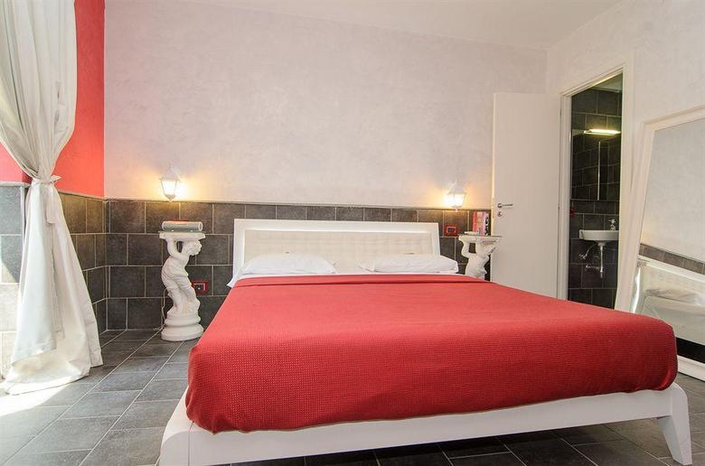 Bed & Breakfast Covo Degli Angioini - Town House Suites