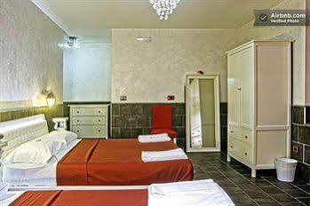 Bed & Breakfast Covo Degli Angioini - Town House Suites