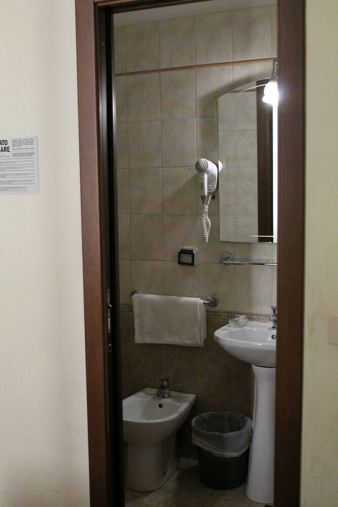 Hotel Pomezia