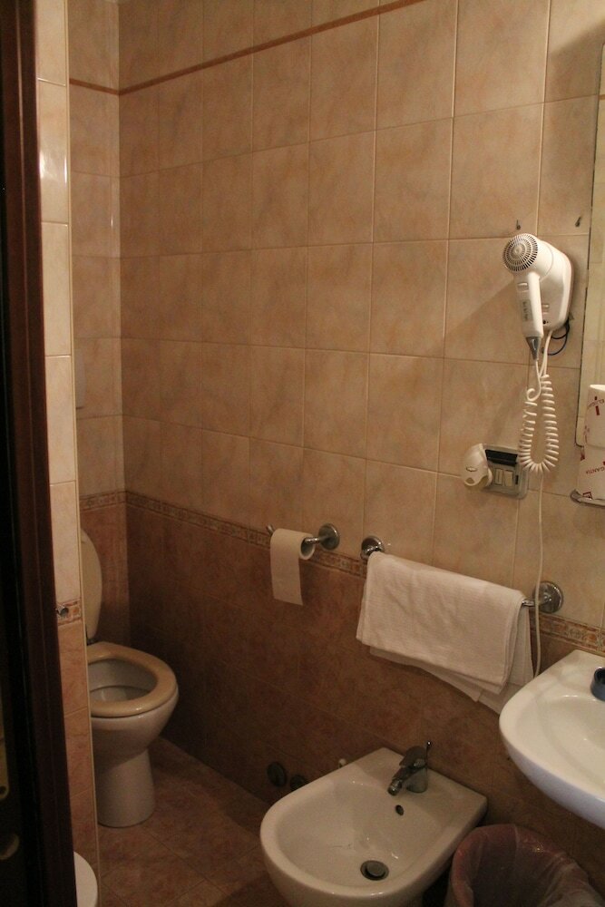 Hotel Pomezia