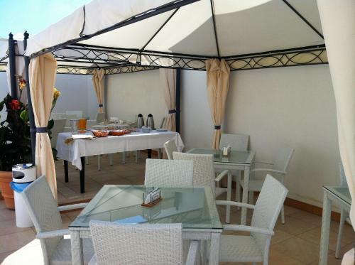 Hostal Affittacamere Torre Lapillo