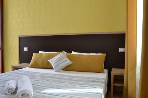 Hostal Affittacamere Torre Lapillo