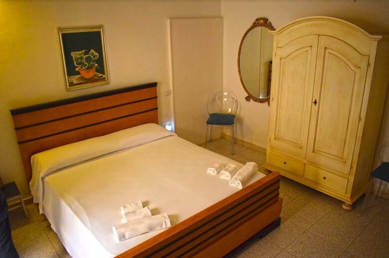 Hostal Le Dimore Centro B&B