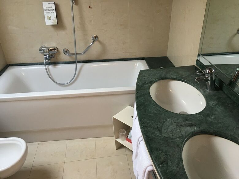 Best Western Plus City Hotel