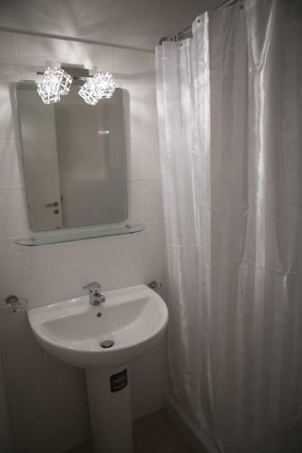 Hostal Casa Mansi B&B