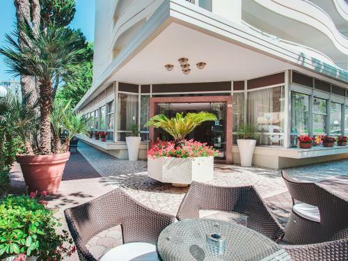 Hotel Caravelle