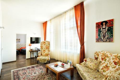 City Hotel Teater