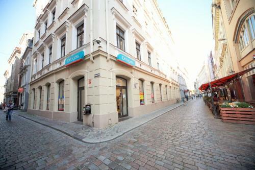 4 Bedroom Old Town Apartment