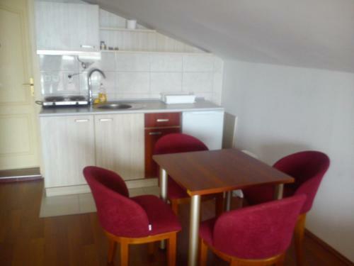 Apartments Smakoski