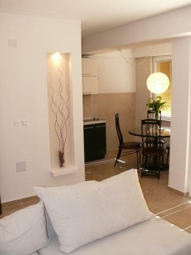 Bella Vista Apartments