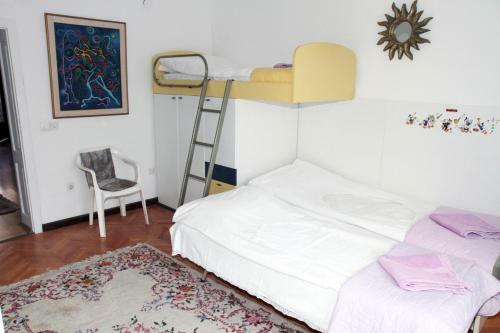 Apartment Tilevi