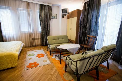 Apartment Tilevi