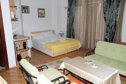Apartment Tilevi