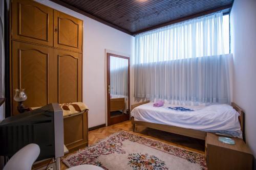 Apartment Tilevi