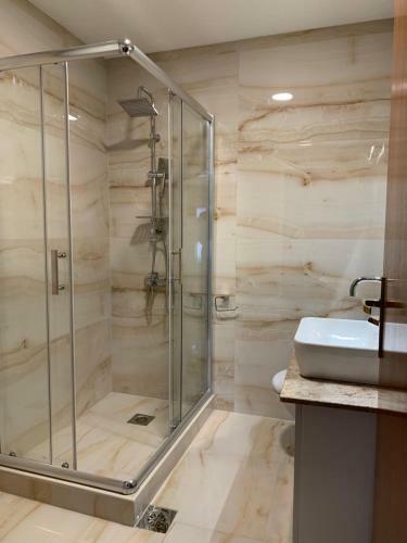Apartment Tilevi