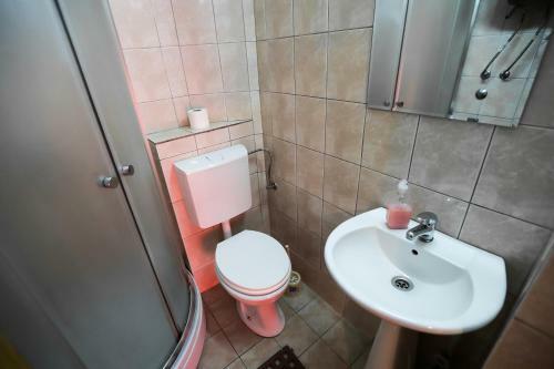 Hostal Bakal Apartments