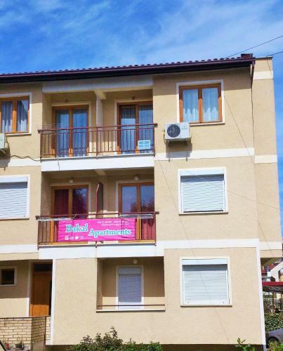 Hostal Bakal Apartments