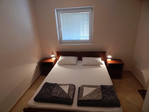 Contessa Apartments