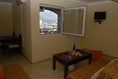 Contessa Apartments
