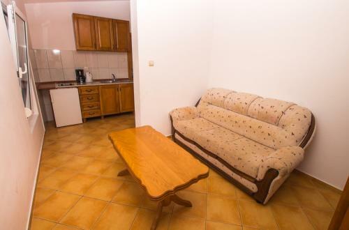 Aparthotel Apartments De Lara