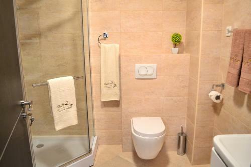 Crystal Apartment 2