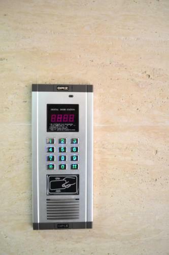 Crystal Apartment 2