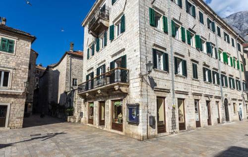 Old Town Main Gate Apartment