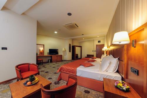 Hotel M Niki?