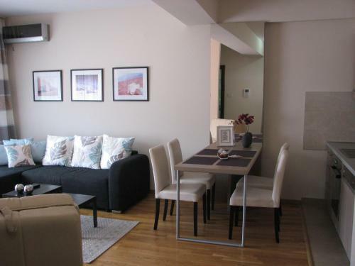 Apartment B&s