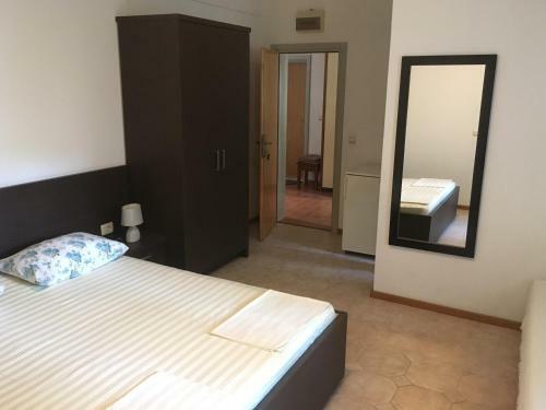 Hostal Pero Becici Apartments
