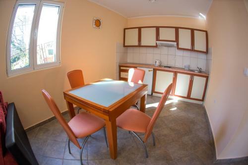 Lira Apartment