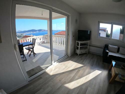 Apartment Sea & Mountain