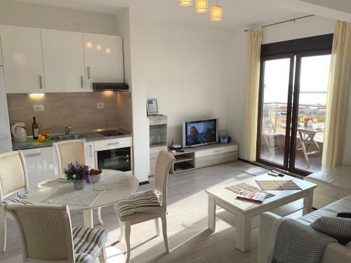 Karina Apartment