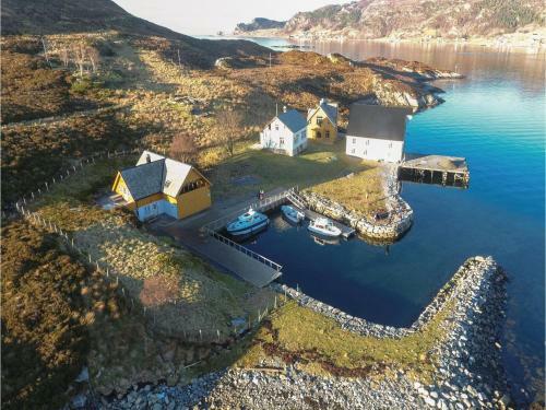 Holiday Home Kvams�y Storholmen