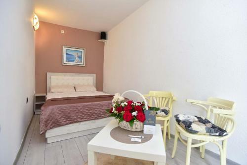Apartamentos Klaris Guest House