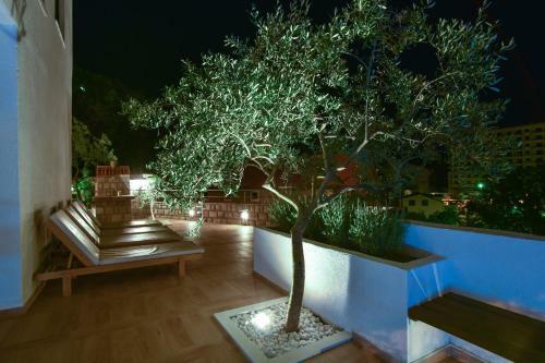 Apartamentos Klaris Guest House