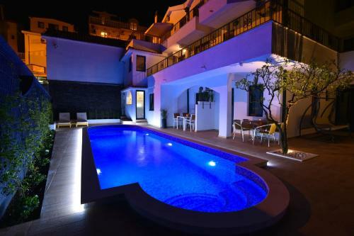 Apartamentos Klaris Guest House