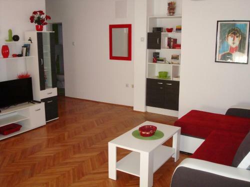 Kiwi Apartments