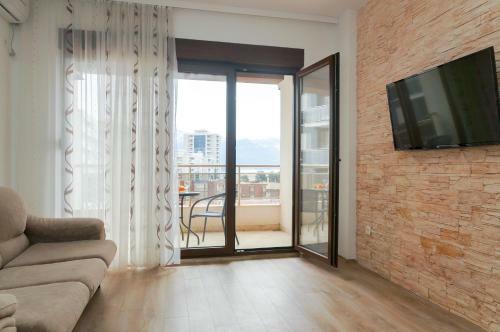 Apartment Pansy