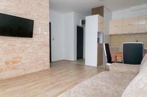 Apartment Pansy