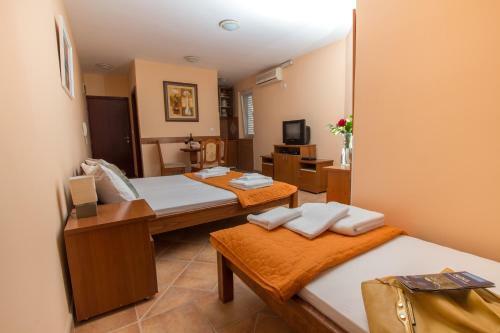 Adzic Apartments